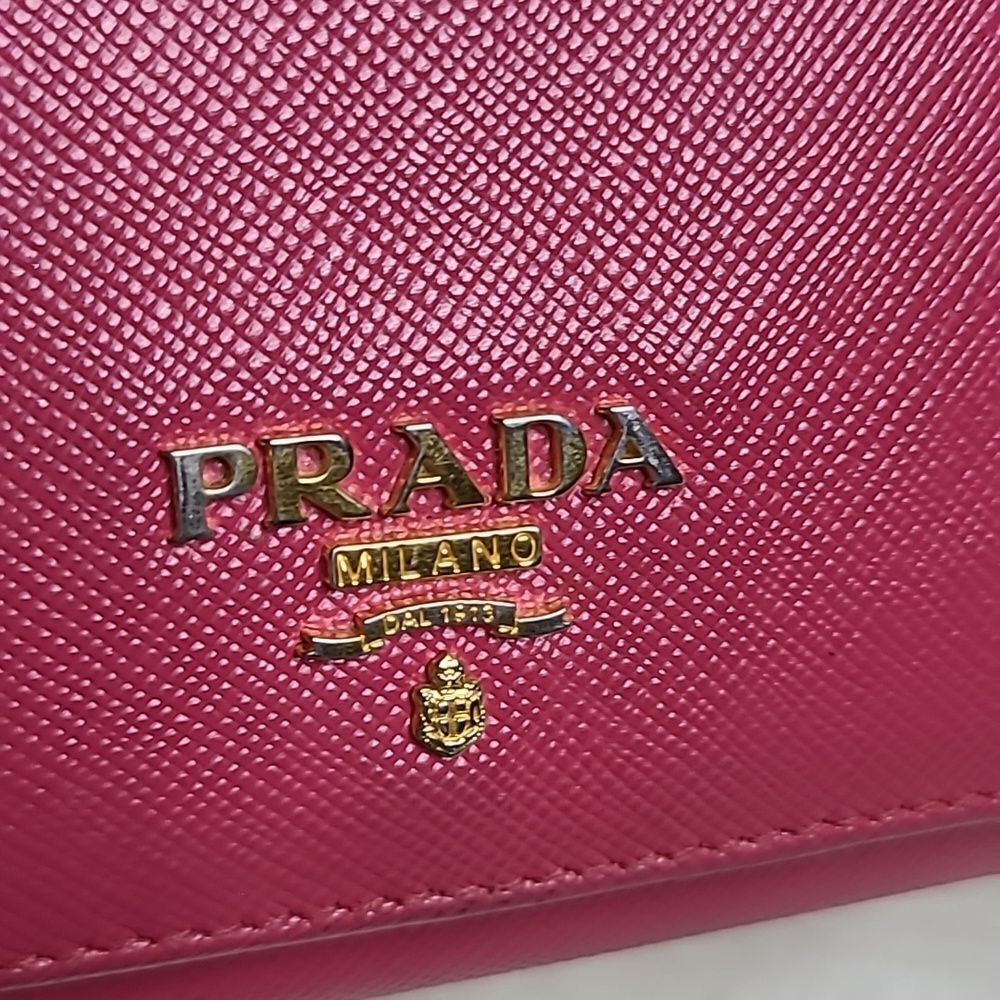 💯 Authentic Prada Safiano Long Wallet 🍀 - Picture 3 of 14